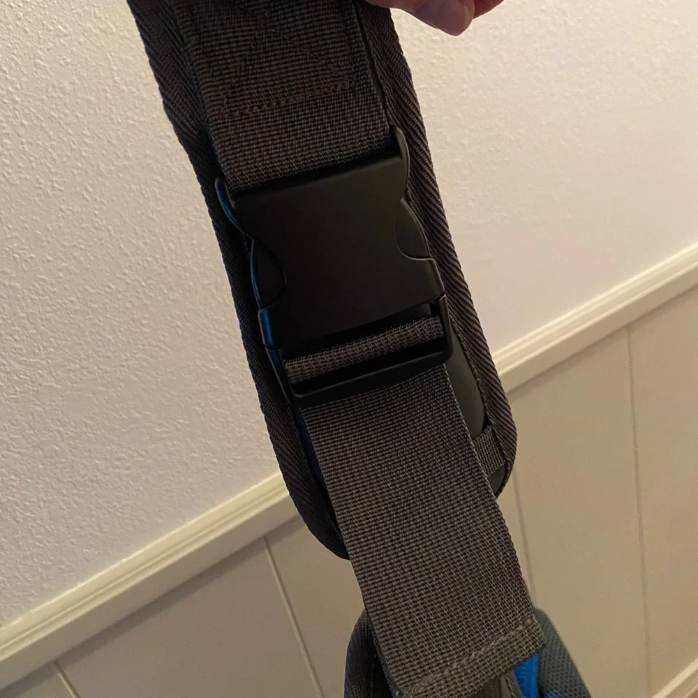 Like new YUDODO Pet Carrier Small